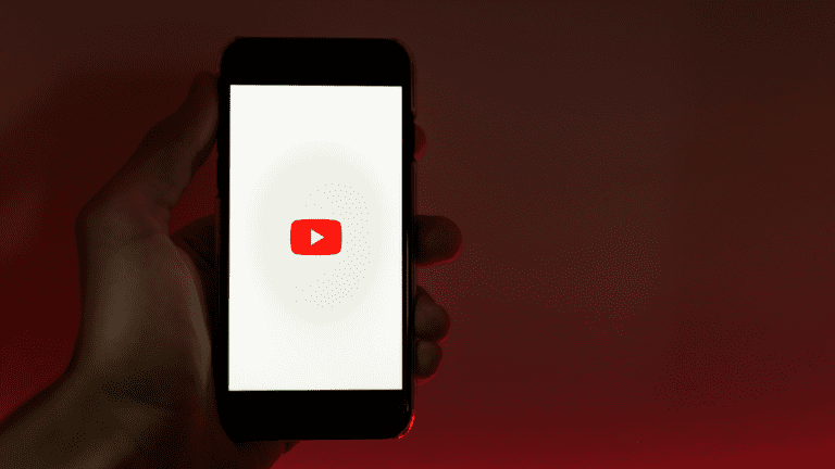YouTube brings photo editing & quizzes to community posts